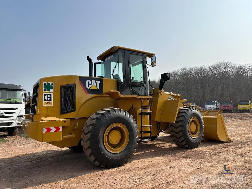 CAT 950G Pale gommate