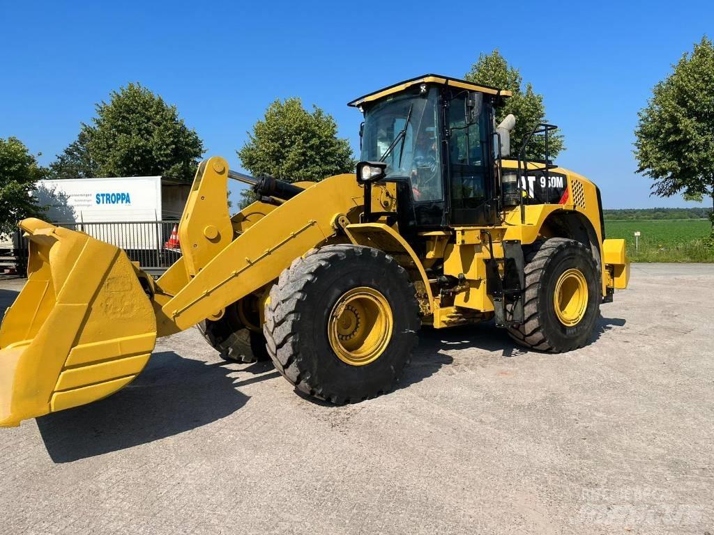 CAT 950M Pale gommate