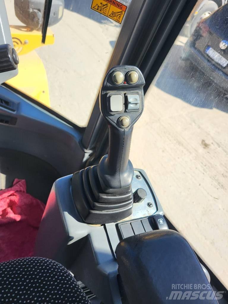 Volvo L 30 G Pale gommate