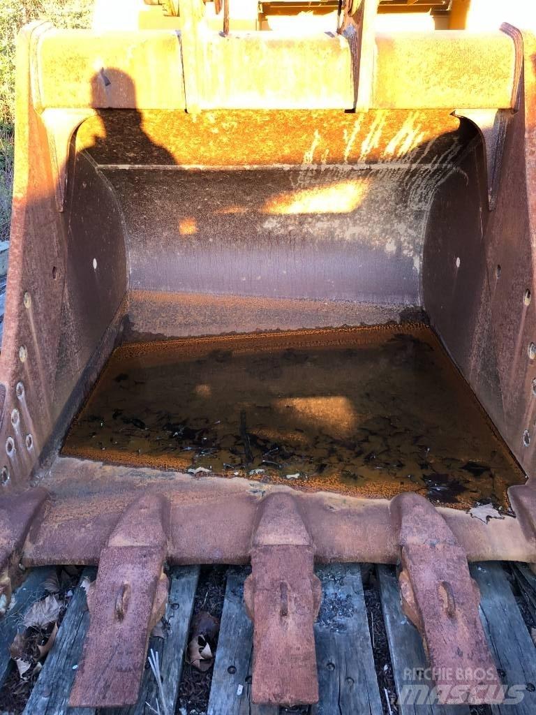 CAT 374 Escavatori cingolati