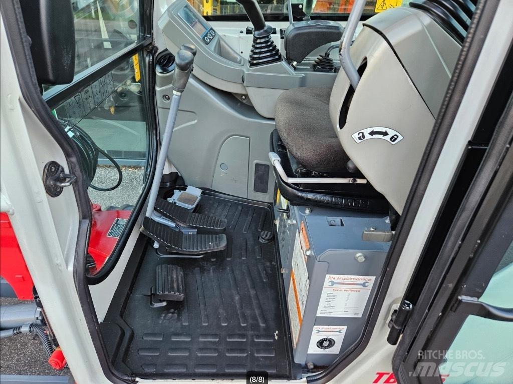 Takeuchi TB 225 Miniescavatori