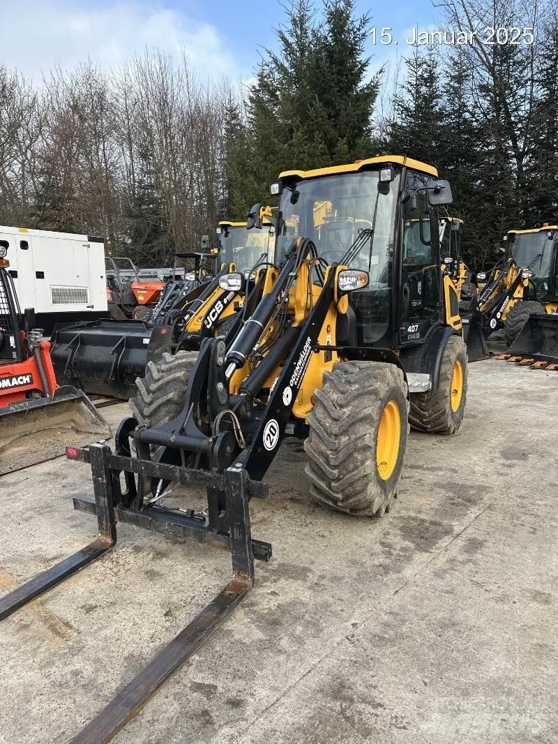 JCB 407 Pale gommate