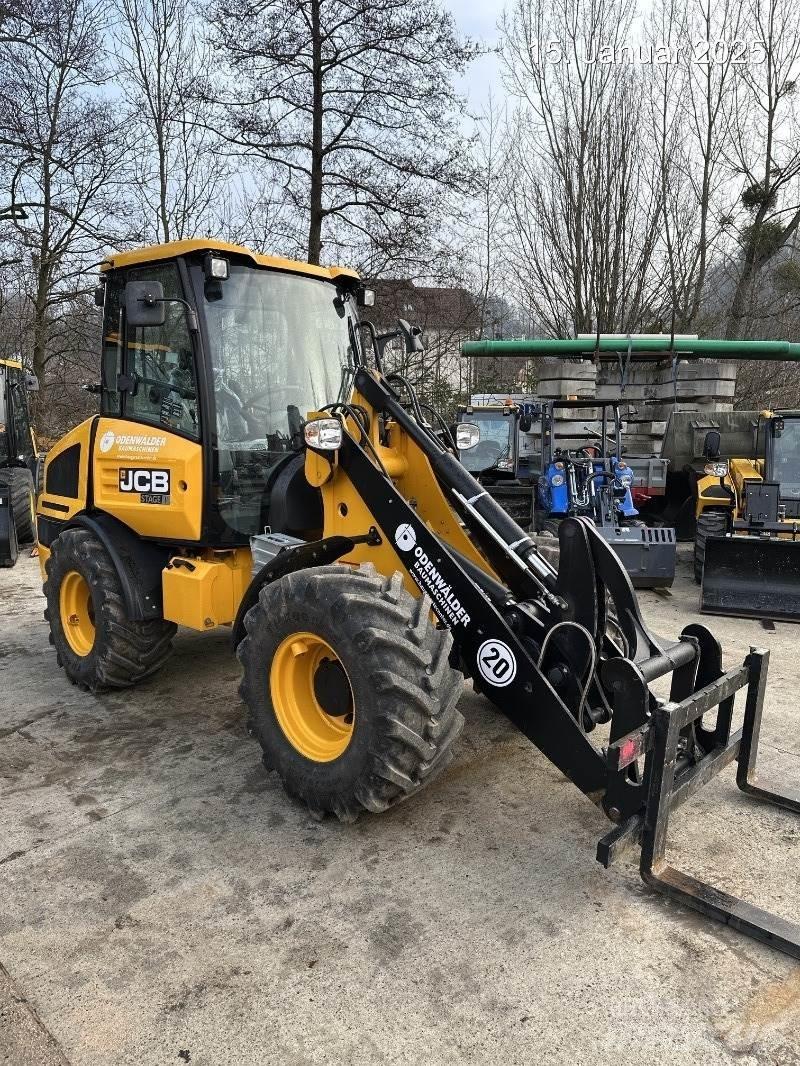 JCB 407 Pale gommate