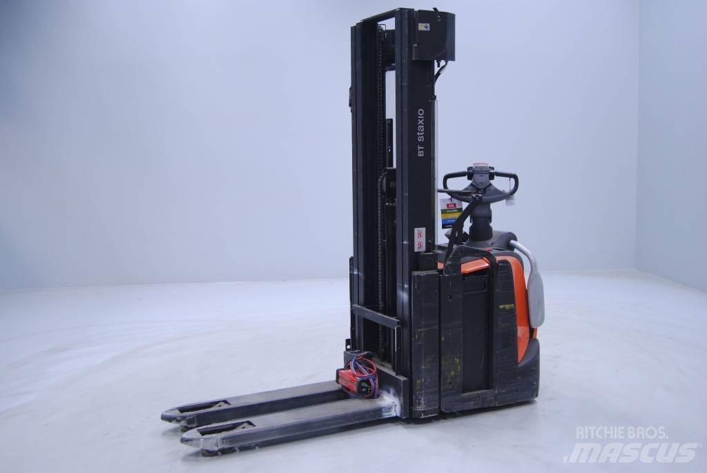 Toyota SPE140L Transpallet uomo a terra