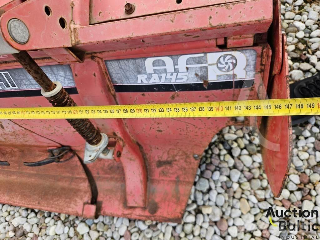 Mitsubishi MT200 Trattori