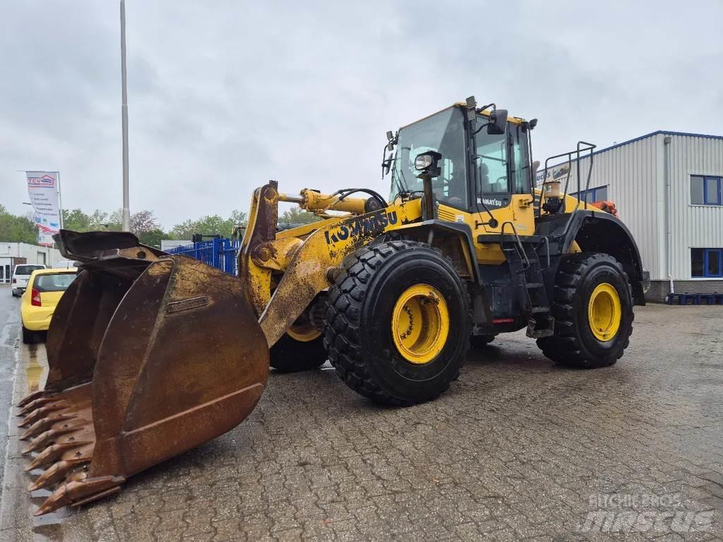 Komatsu WA 380 - 7 Pale gommate