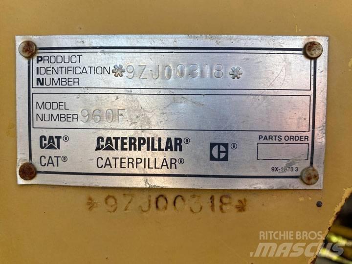 CAT 960F Pale gommate