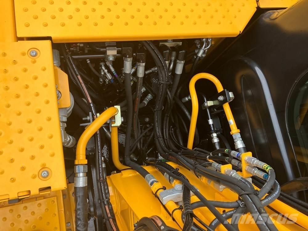 JCB JS145W Escavatori gommati