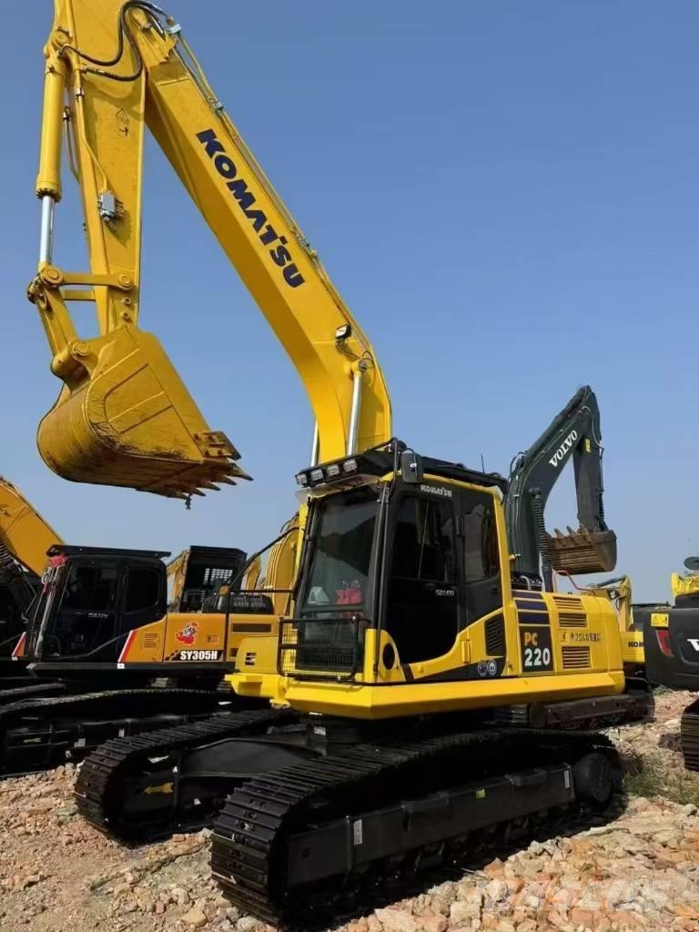 Komatsu 220-8 Escavatori cingolati