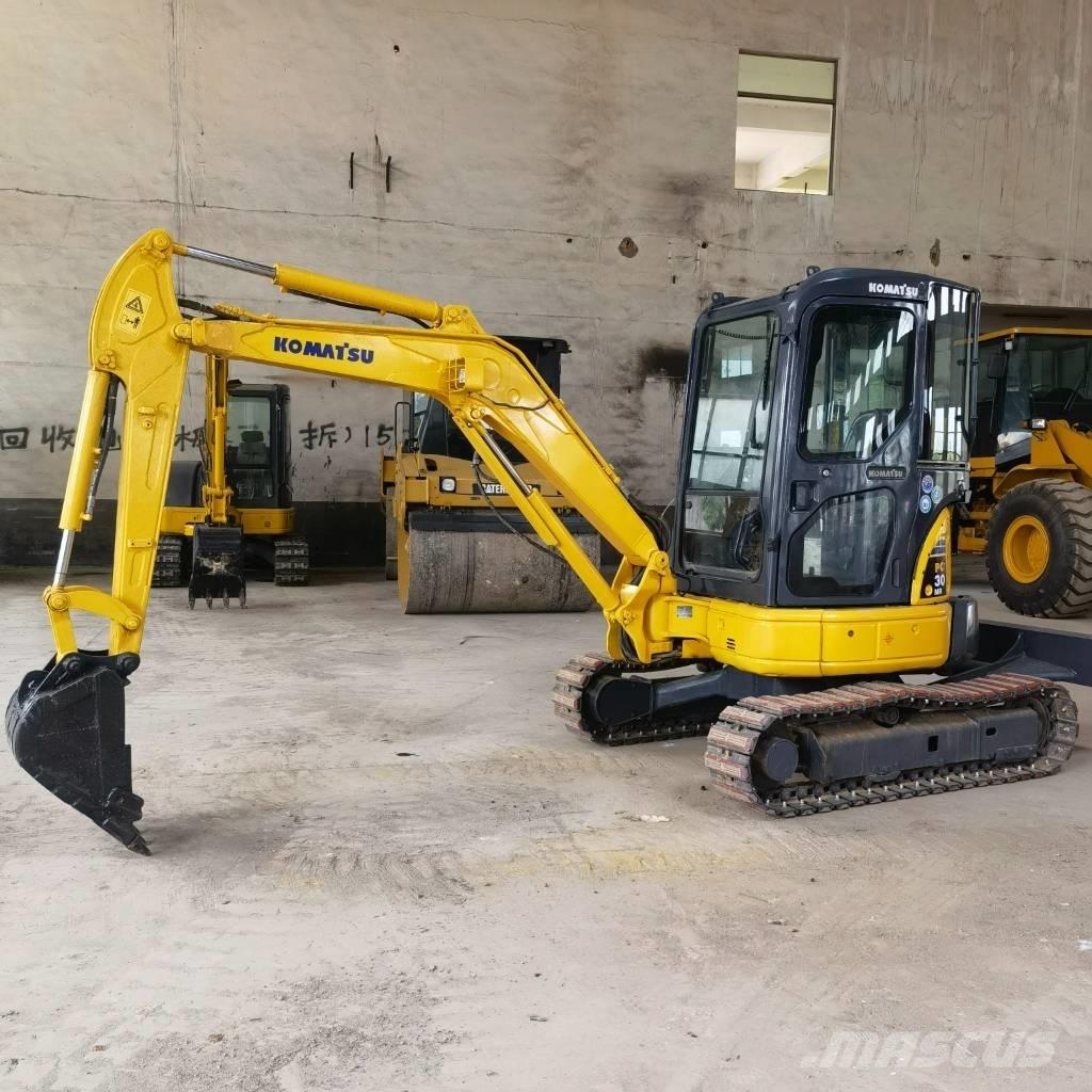Komatsu PC30 Escavatori cingolati