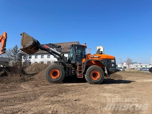 Doosan DL420 Pale gommate