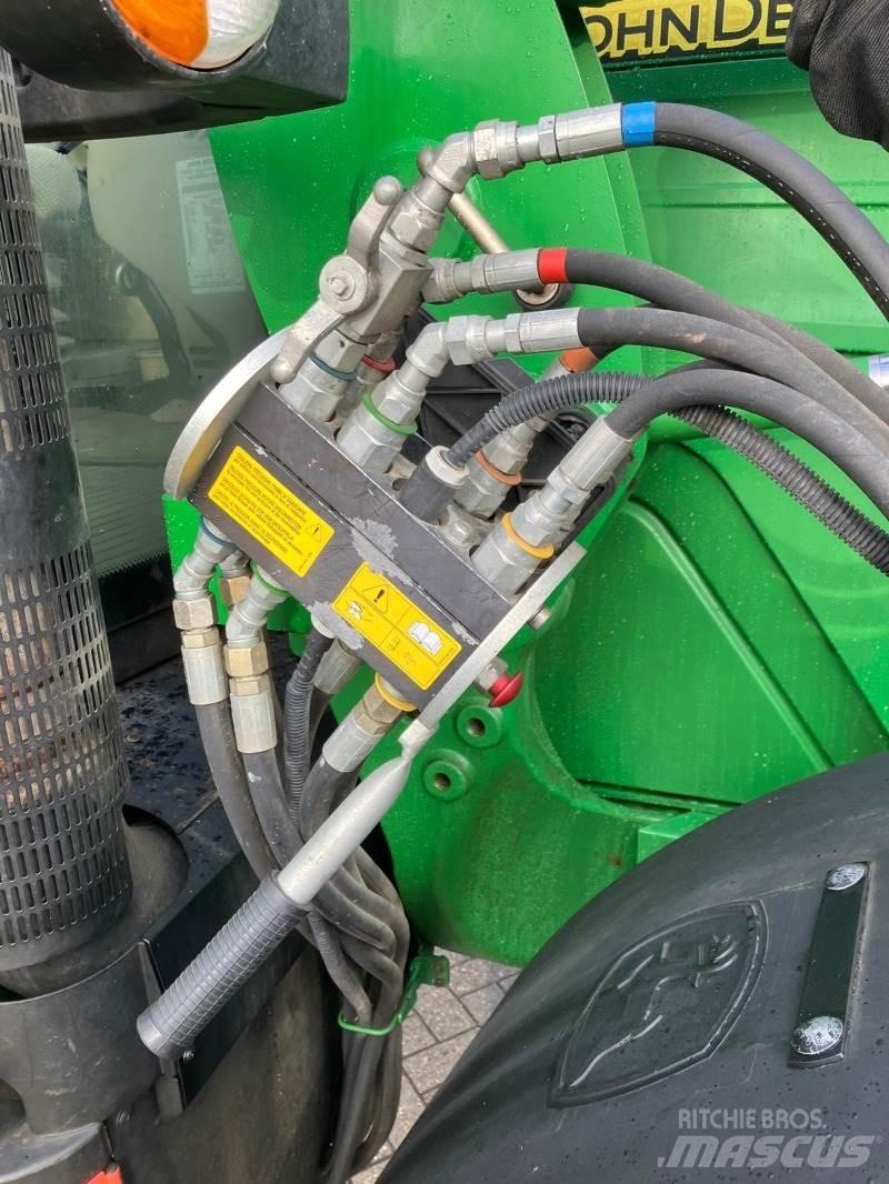 John Deere 6125R Trattori