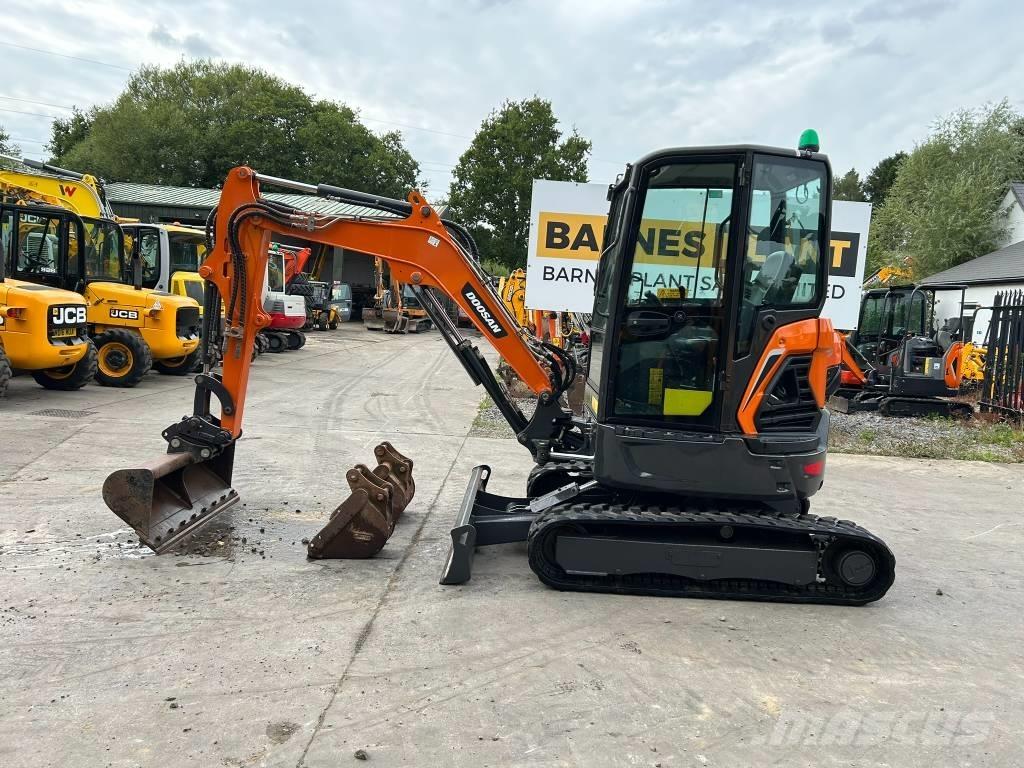 Doosan DX 27 Z Miniescavatori