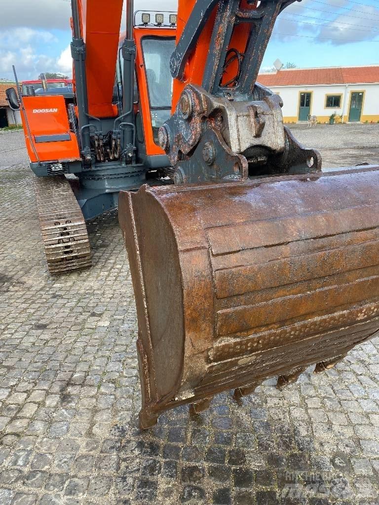 Doosan DX 220 NLC Escavatori cingolati