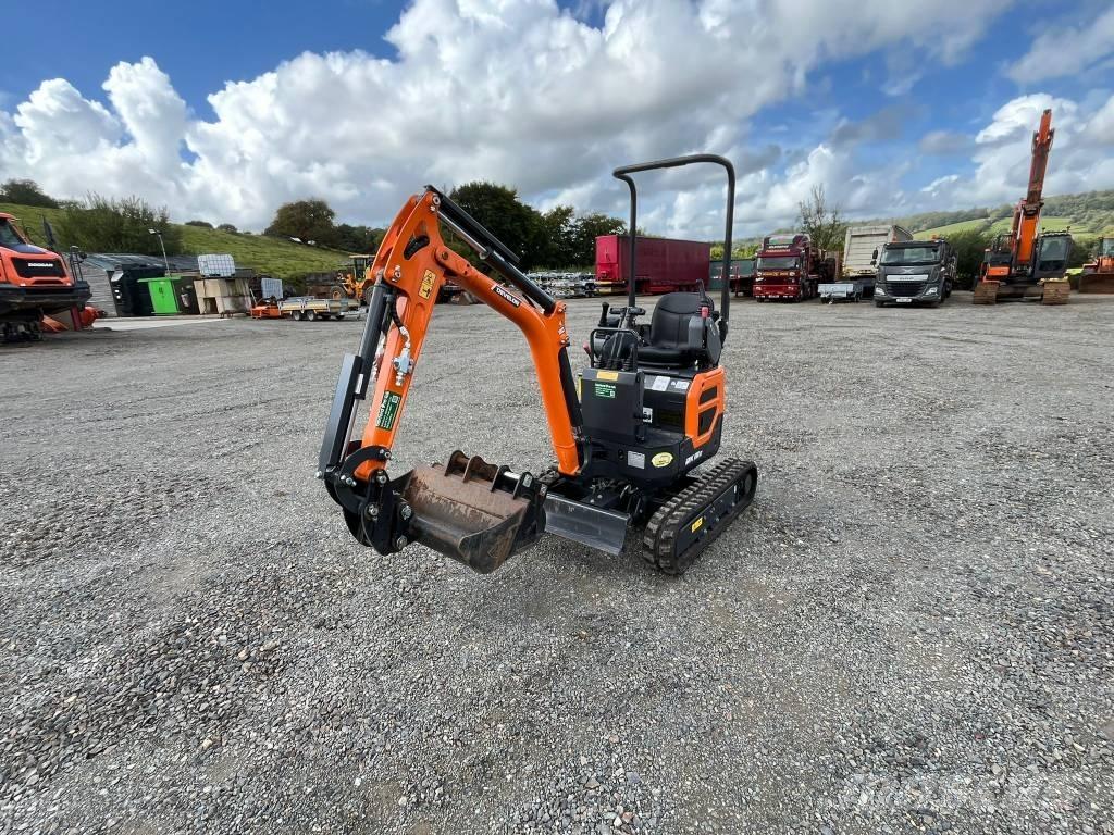 Develon DX 10 Z-7 Miniescavatori