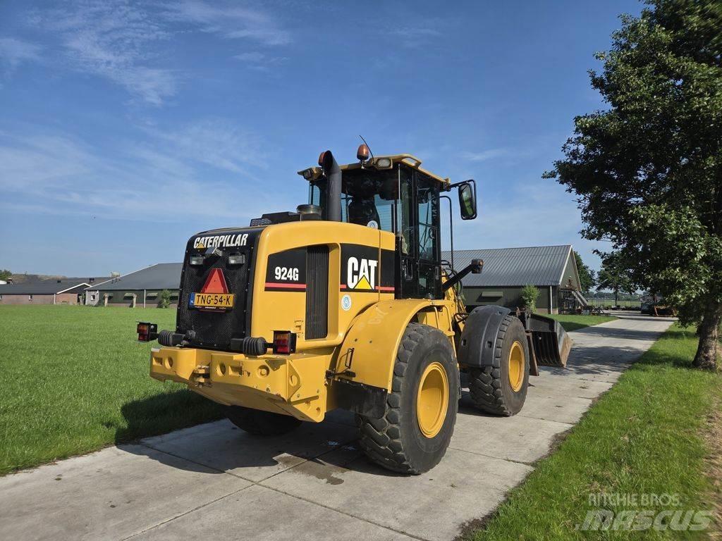 CAT 924G Pale gommate