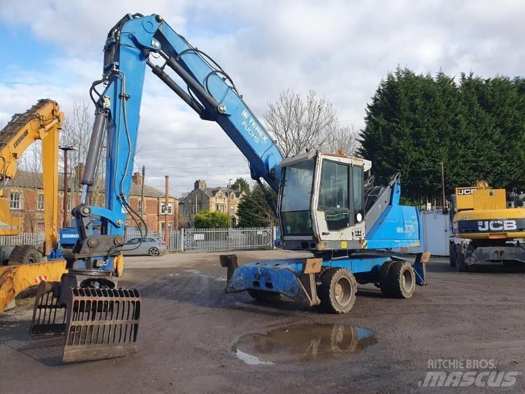 Fuchs MHL 320 Movimentazione rifiuti