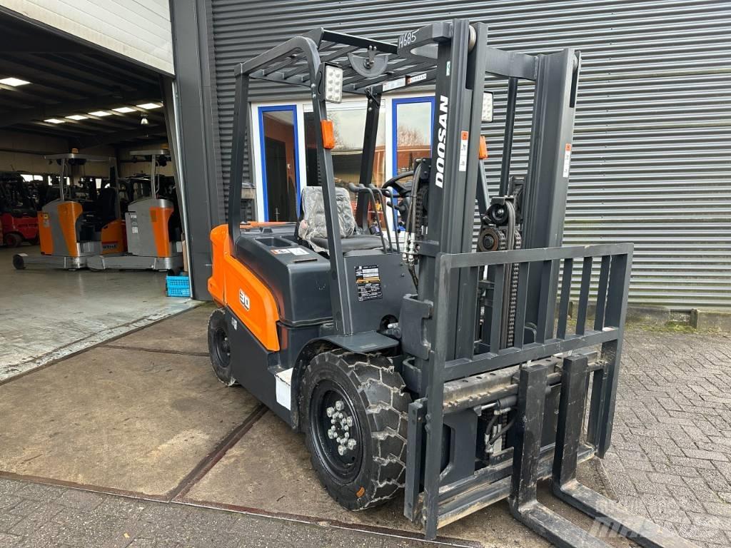 Doosan D30NX Carrelli elevatori diesel