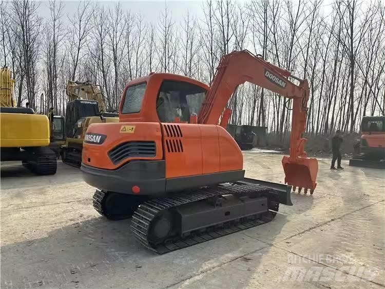 Doosan DX75 Escavatori cingolati