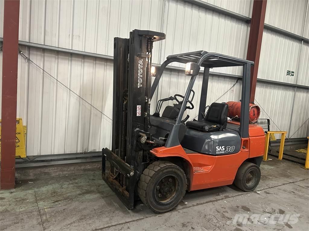 Toyota 7FGF30 Carrelli elevatori GPL