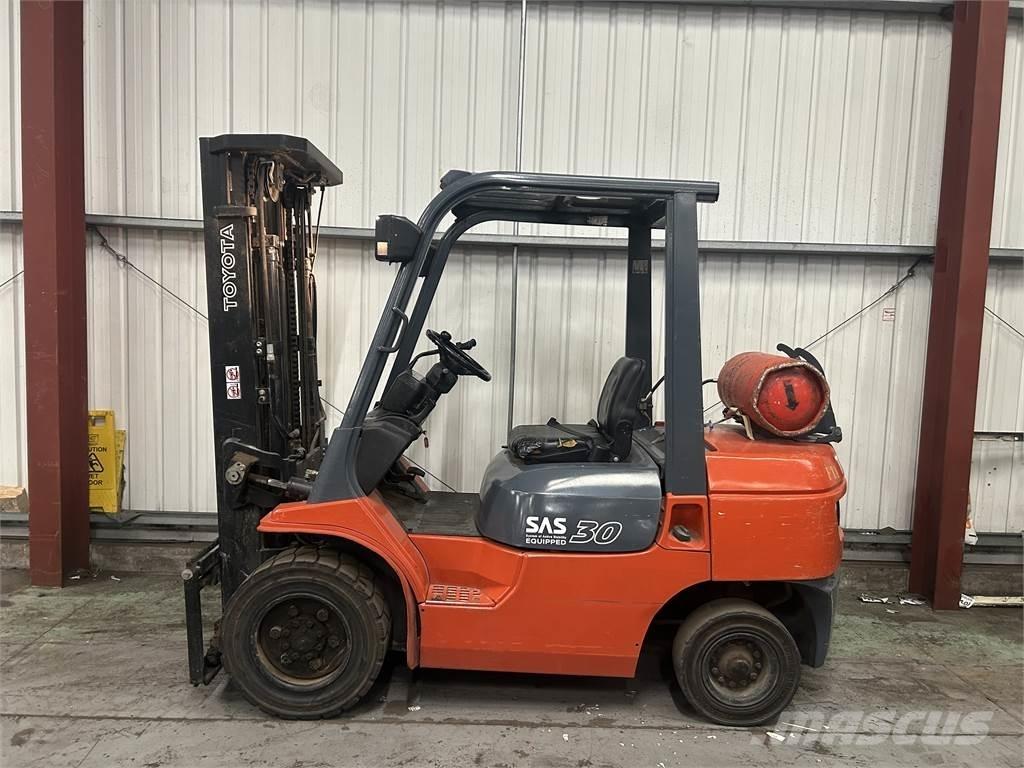 Toyota 7FGF30 Carrelli elevatori GPL