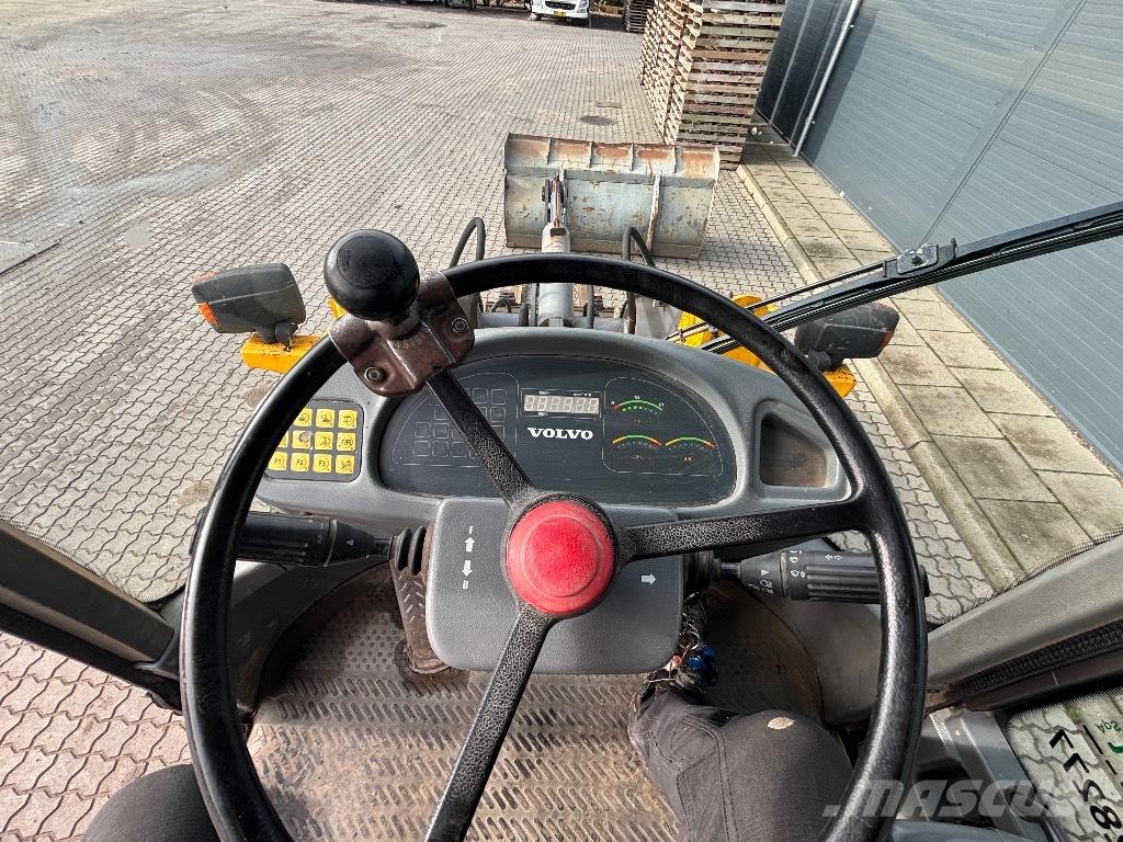 Volvo L 30 Pale gommate