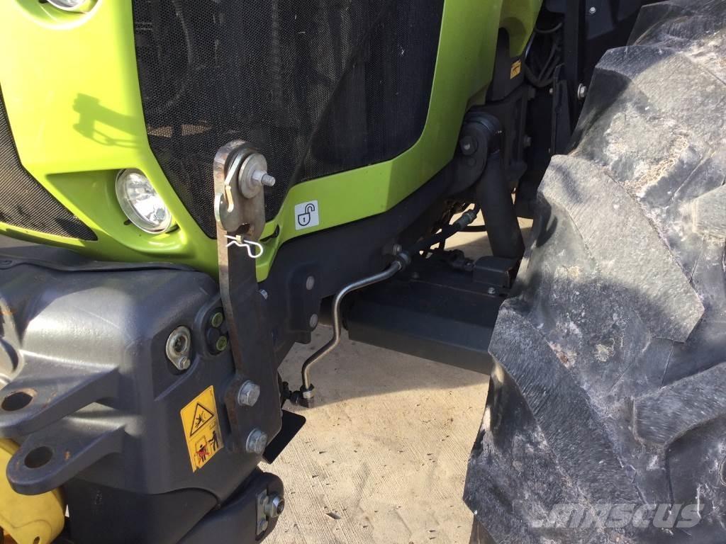 CLAAS ARION 550 Trattori