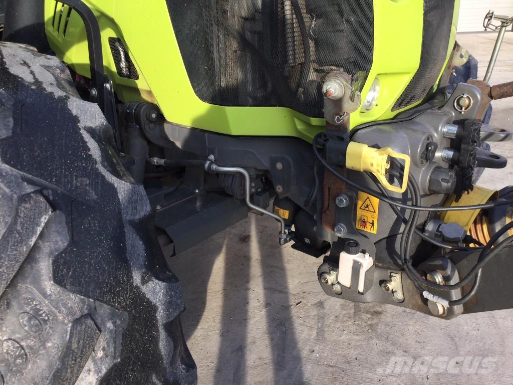 CLAAS ARION 550 Trattori