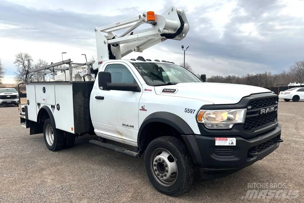 RAM 5500 TRADESMAN Piattaforme autocarrate