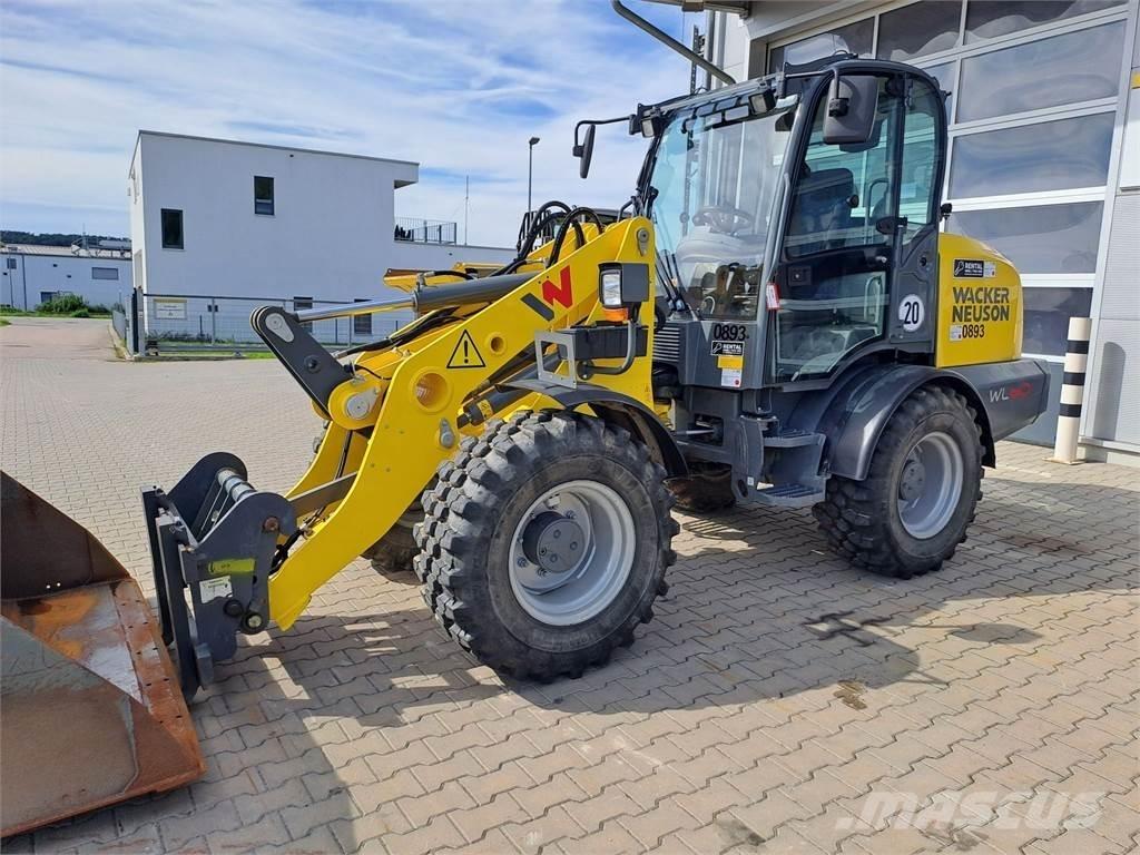 Wacker Neuson WL60 Pale gommate