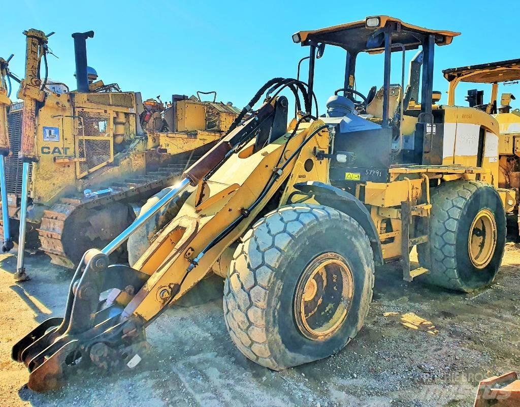 CAT 924 G Pale gommate