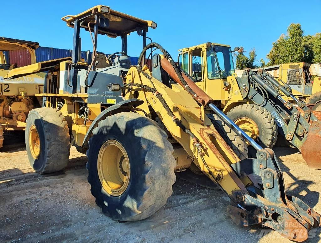 CAT 924 G Pale gommate