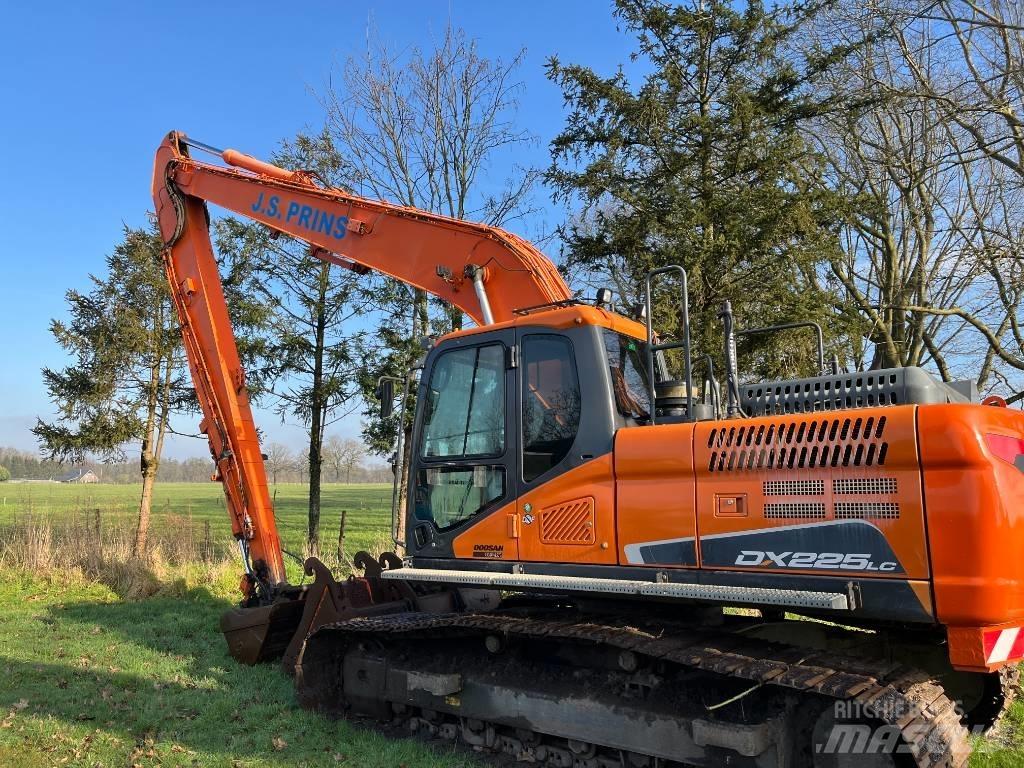 Doosan Dx225-5 Escavatori a lunga portata