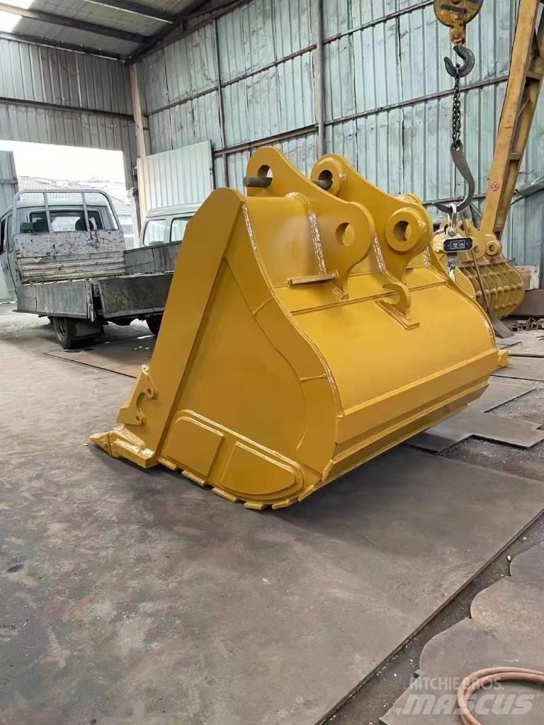 Komatsu PC 360 Benne