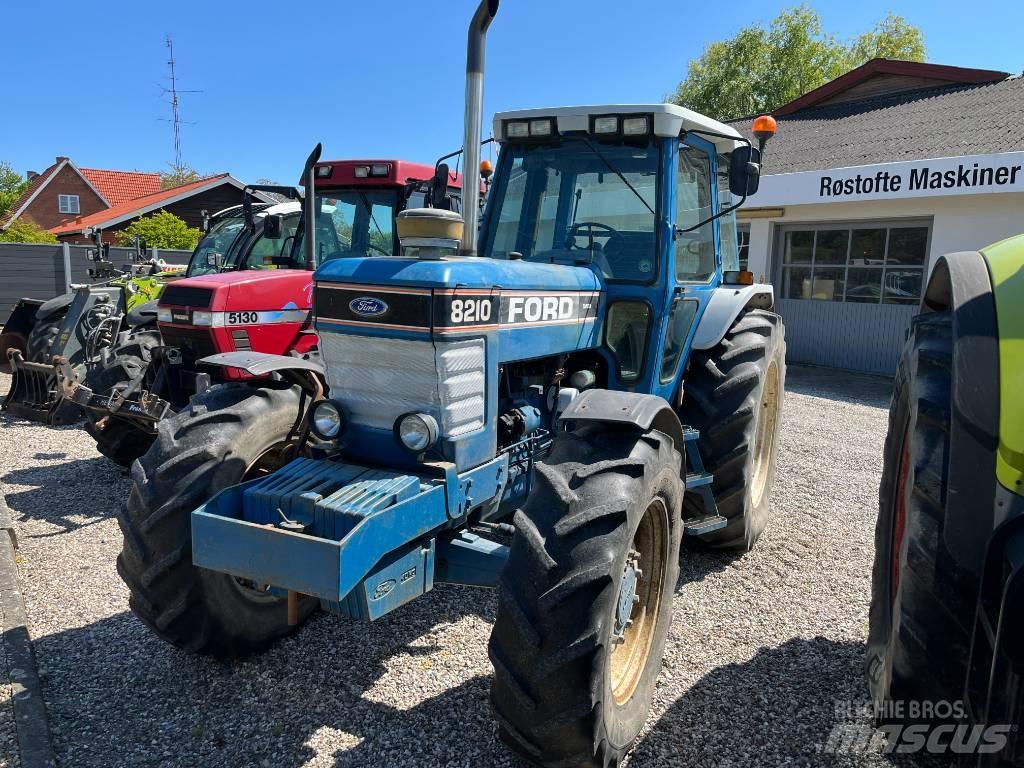 Ford 8210 Force III Trattori