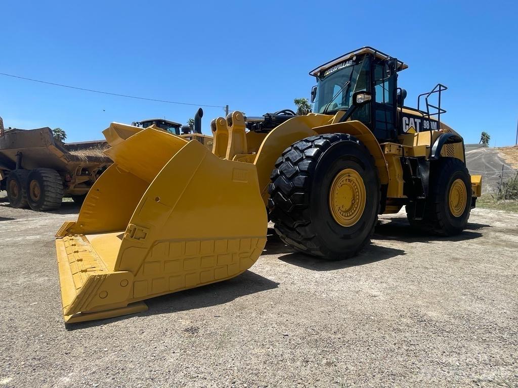 CAT 980M Pale gommate