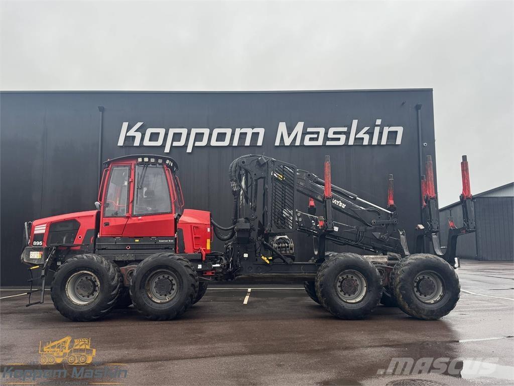 Komatsu 895 Forwarder