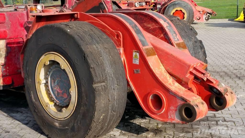 Sandvik LH208 Caricatrici per miniera sotterranea