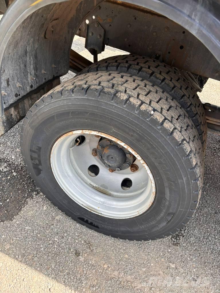 MAN L 2000 Piattaforme autocarrate