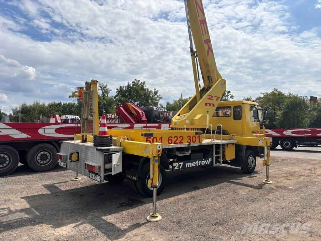 MAN L 2000 Piattaforme autocarrate