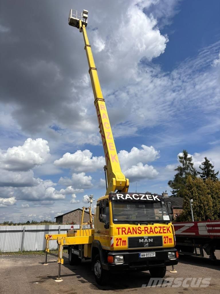 MAN L 2000 Piattaforme autocarrate