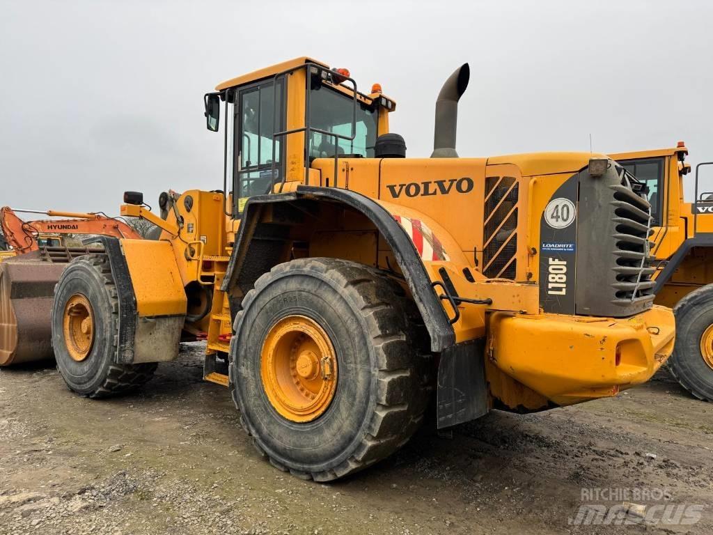 Volvo L 180 F Pale gommate
