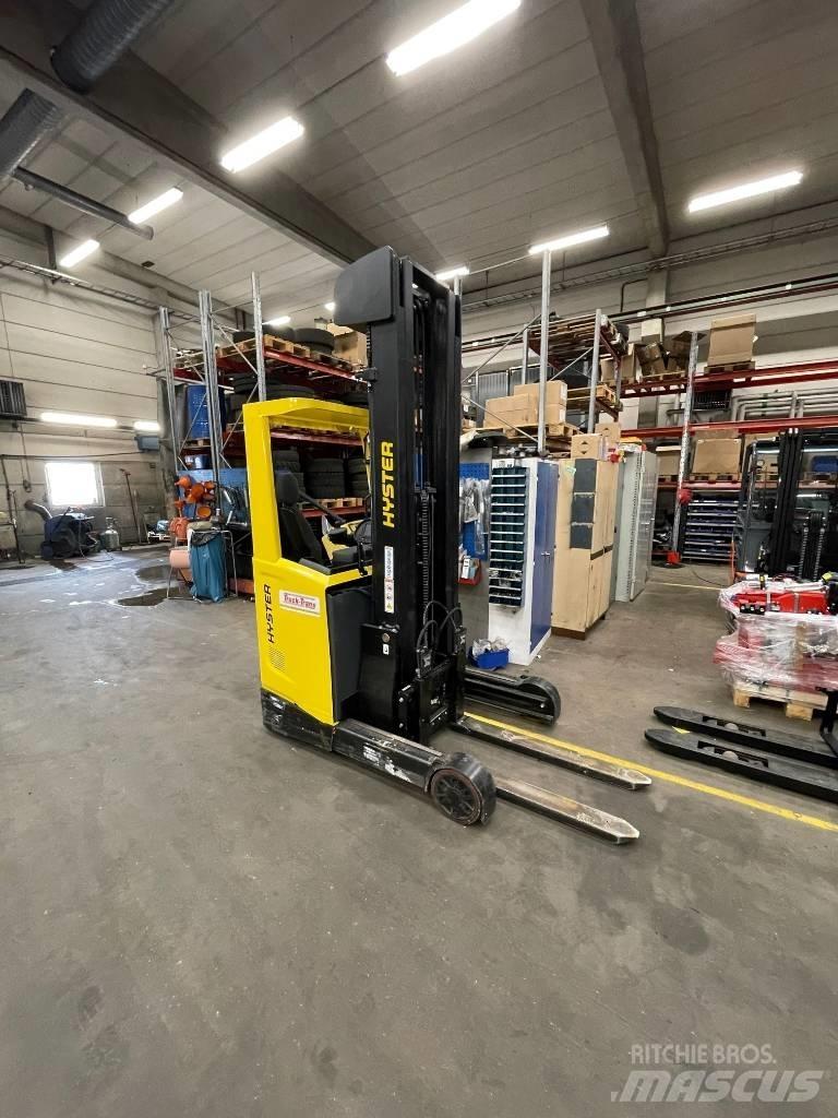 Hyster R1.4 Carrello retrattile