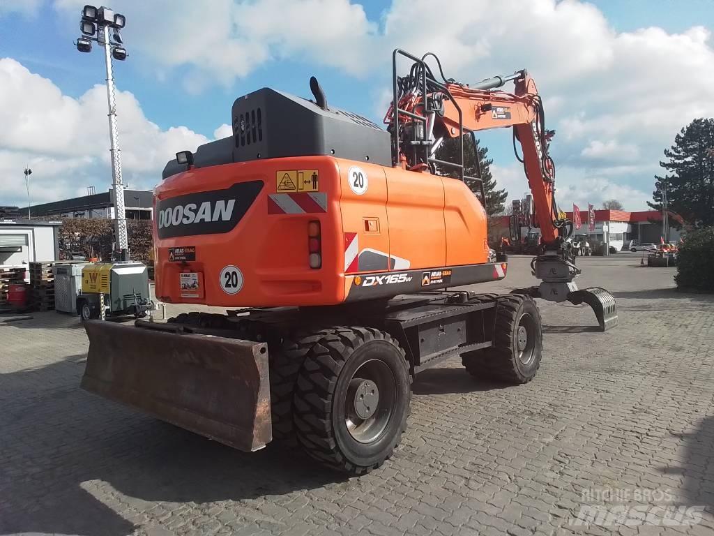 Doosan DX 165 W-5 Escavatori gommati