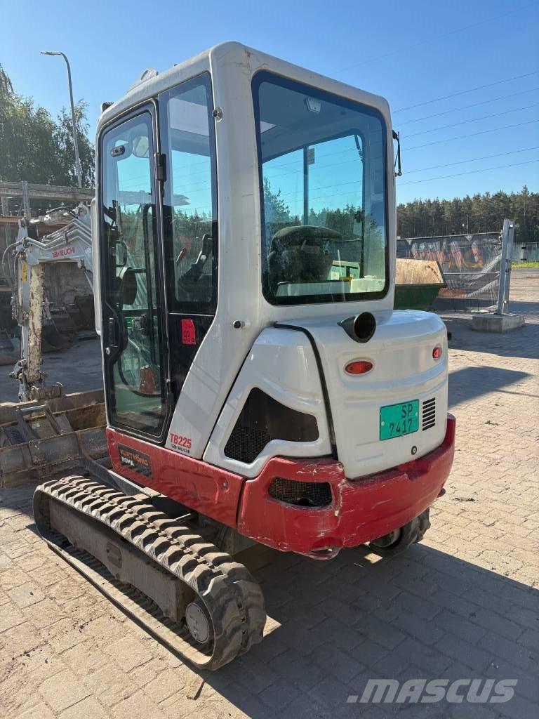 Takeuchi TB 225 Miniescavatori