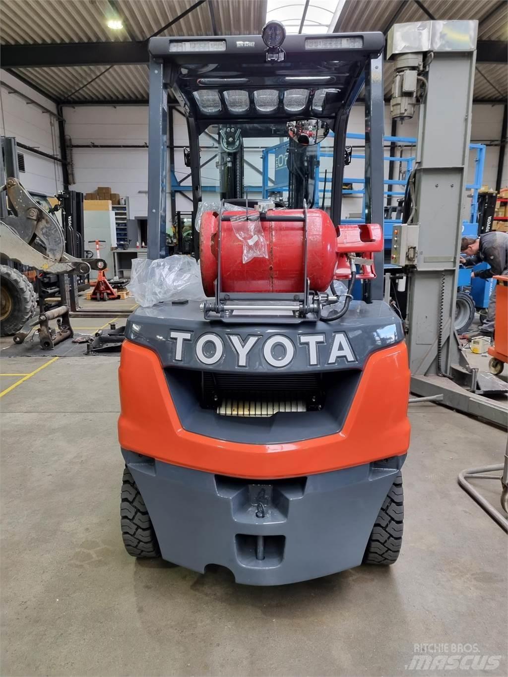 Toyota 02-8FGF25 Carrelli elevatori GPL