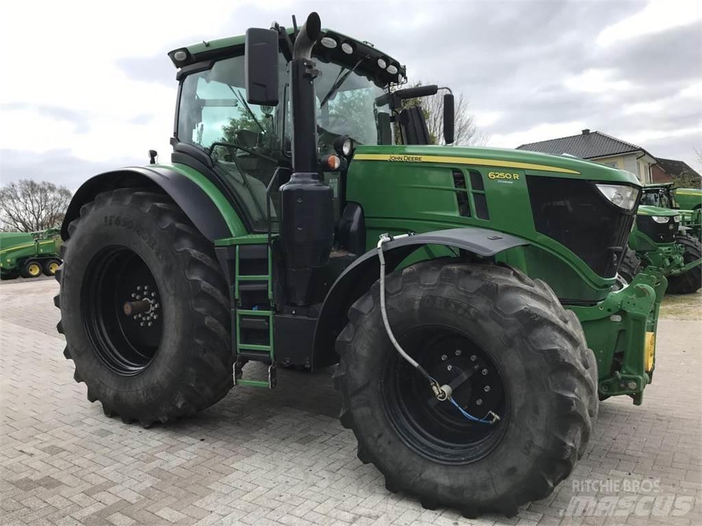 John Deere 6250R Trattori