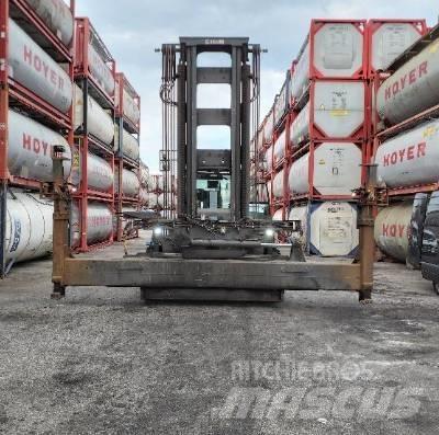 Kalmar DCG1700-12, Movimentatori per container