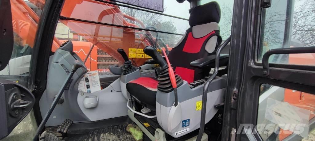 Hitachi ZX210LC-5 Escavatori cingolati