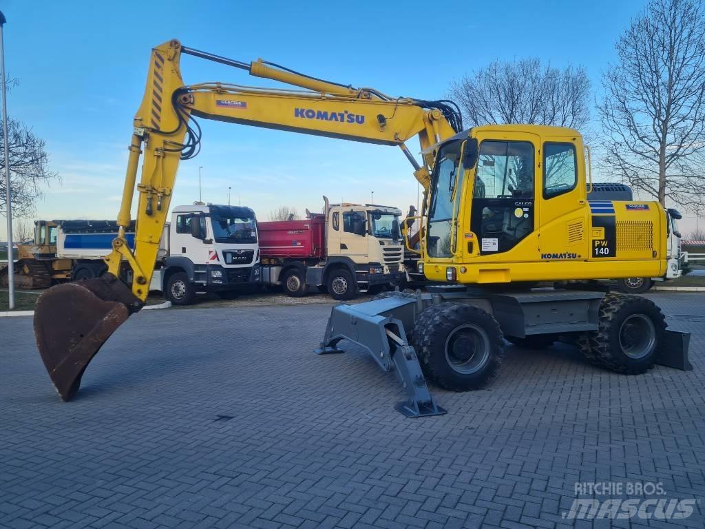 Komatsu PW 140-7 Escavatori gommati